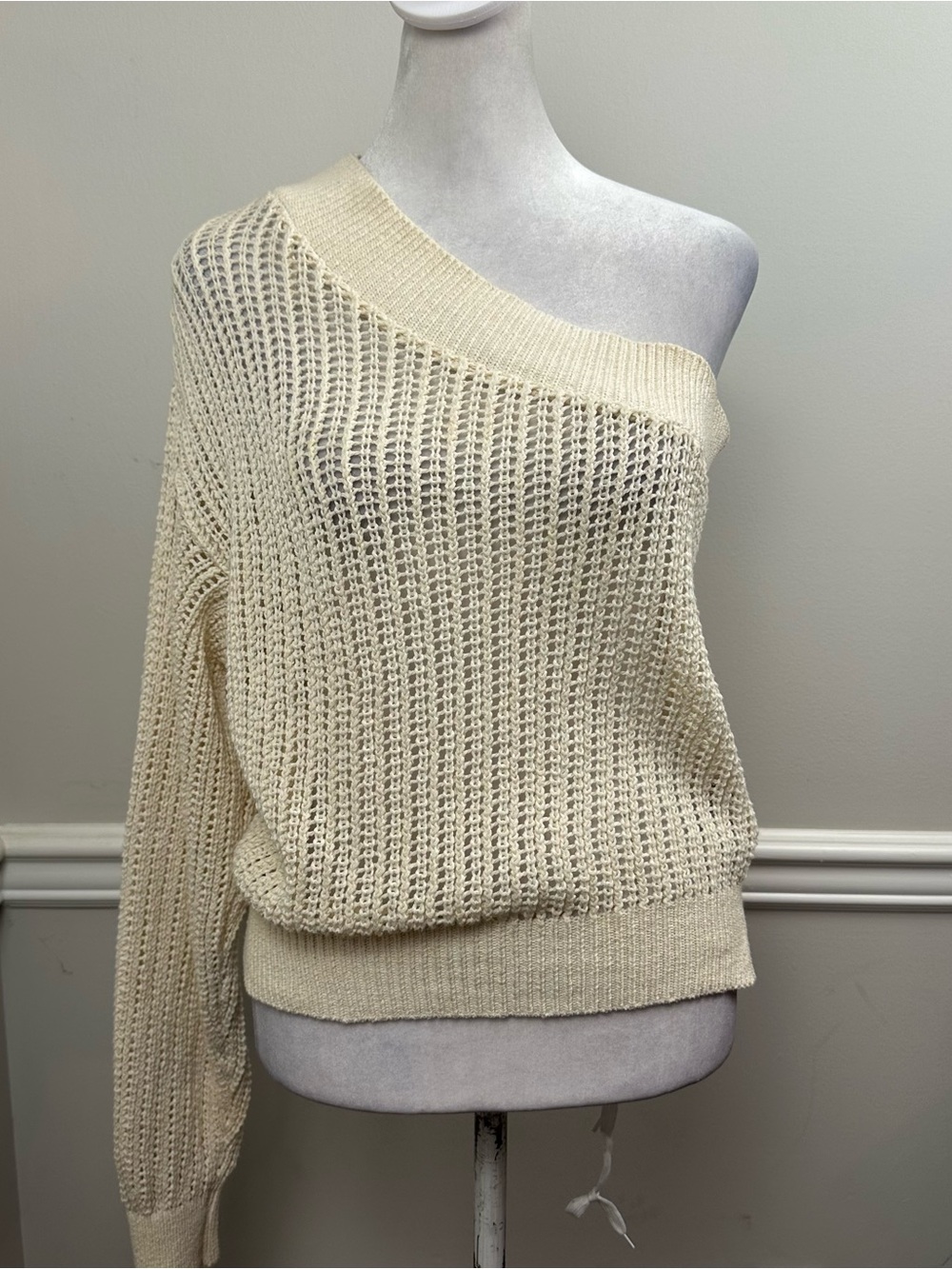 Pull&Bear Cream One Shoulder Open-Knit Sweater L